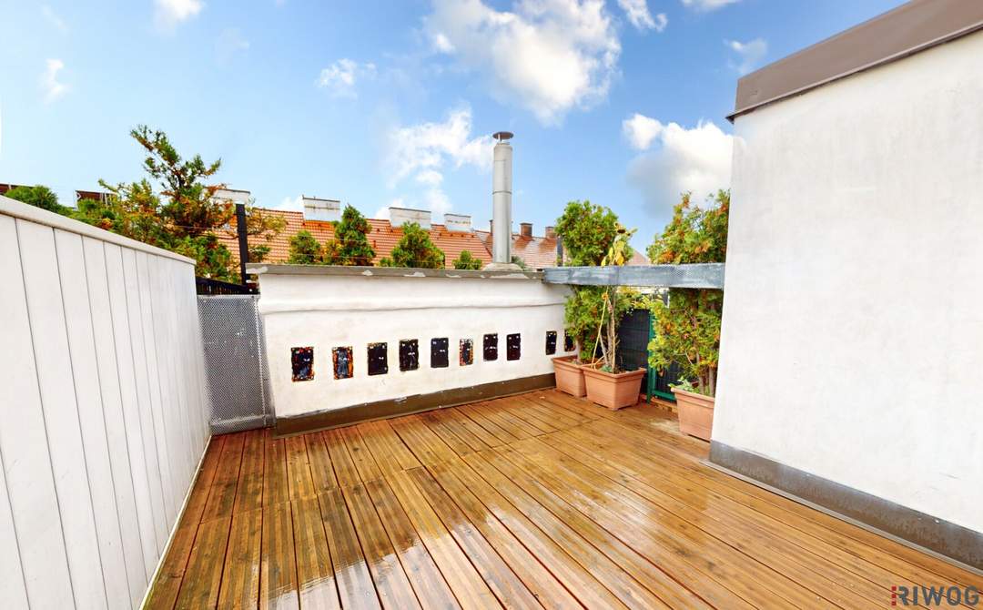 HELLE DACHTERRASSENWOHNUNG in der Odoakergasse