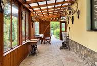 Zweifamilienhaus mit Charme – Top-saniert mit Garten & Pool