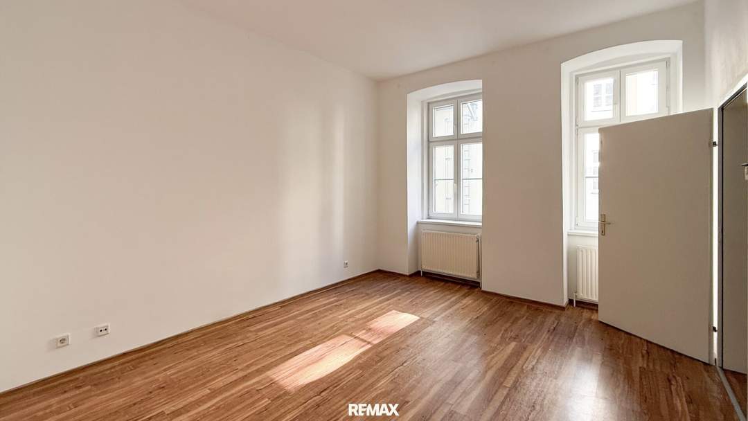 Entzückende 2 Zimmer Altbauwohnung