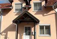 "Modernes Reihenhaus mit Pool, Keller, 2 Stellplätze&Garage!"