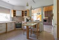 Mehrgenerationenhaus | vier Grundstücke, ca. 2.117 m² Grund, Pool, Sauna, zwei Garagen & großer Garten im Wienerwald