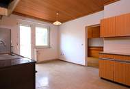 Sanierungsbedürftige 2-Zimmer-Wohnung mit Balkon
