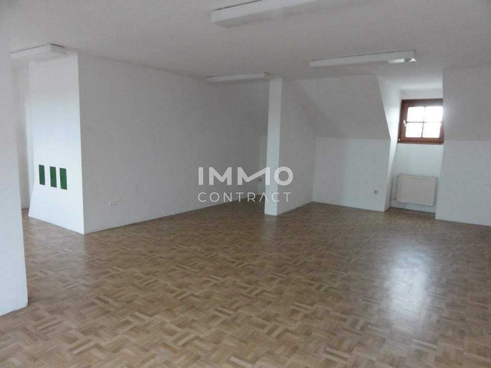 BÜROEINHEIT AM HAUPTPLATZ