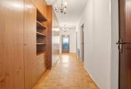 TOP LAGE - Familienwohnung mit Potential am Römerberg