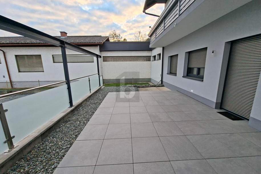 SANIERT ERSTBEZUG GROSZÜGIGE TERASSE, Wohnung-miete, 1.980,00,€, 9556 Sankt Veit an der Glan