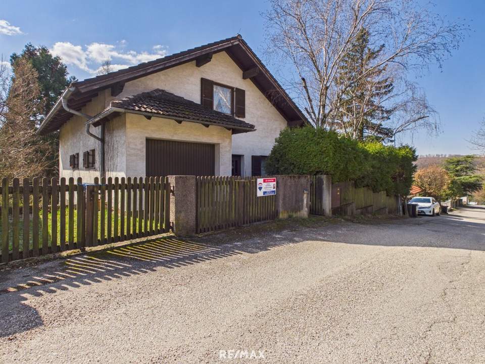 Sanierungsbedürftiges Haus mit schöner Aussicht in ruhiger Lage in Oberkirchbach zu kaufen!