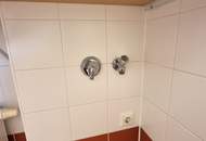 Nähe U1 | Klimatisierte Dachgeschosswohnung mit tollem Wienblick | Tiefgarage