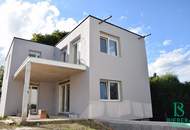 Großzügiges, sonniges Einfamilienhaus mit 80m² Dachterrasse