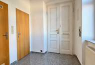 ENTZÜCKENDE MAISONETTE MIT TERRASSE IM KLASSISCHEN ALTBAU