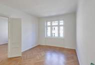 Erstbezug nach Sanierung: Schöne 3-Zimmer-Altbauwohnung mit Balkonmöglichkeit