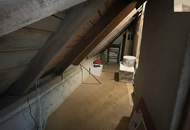 Einfamilienhaus mit Zubau - Tiefgarage und Garten