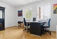 Außergewöhnliches Zweifamilienhaus mit Schwimmteich, Sauna &amp; Wintergarten