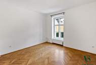 Homeoffice Paradies im historischen Schloss mit Parkblick - Wohnen mit Tennisplatz und 2.000m2 Privatgarten