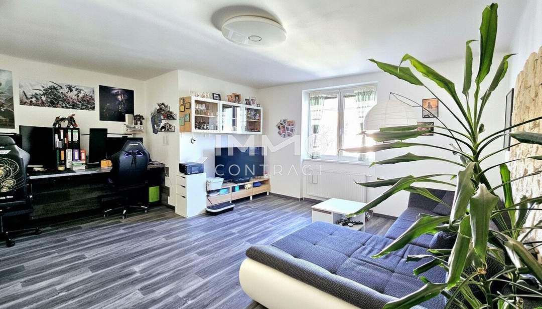 Aussicht inklusive: Helle, sehr große 3-Zimmer-Wohnung mit Balkon und Garage in attraktiver Lage