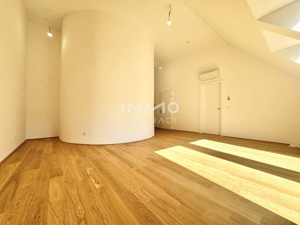 Iconic Living: 4-Zimmer-Luxus-Penthouse mit imposanter Raumhöhe und stilvoller Architektur