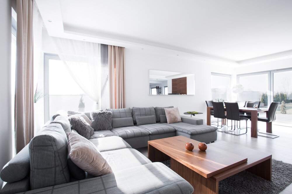 ERSTBEZUG: 4-Zimmer-Wohnung mit Eigengarten und idealem Wohnkonzept