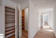 **Wohllebengasse: großzügige Dachgschosswohnung mit Terrasse u. Fernblick - Nähe Belvedere / Innenstadt **