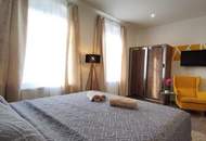 VOLLSTÄNDIG SANIERTE LIEGENSCHAFT mit Ausbaupotenzial