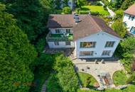 Große Villa thronend über Feldkirch mit Baulandreserve