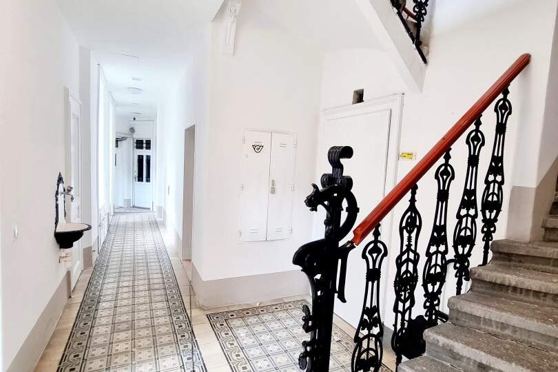 Schön ist was anderes. Aber das wird schon! Ideale 1-Zimmer-Wohnung in 1030 Wien - Selbst Gestalten - Sanierungsbedürftige Altbauwohnung! U-Bahn ums Eck + Traumhaft renoviertes Altbauhaus + Optimalste Infrastruktur und Anbindung!, Wohnung-kauf, 156.000,€, 1030 Wien 3., Landstraße