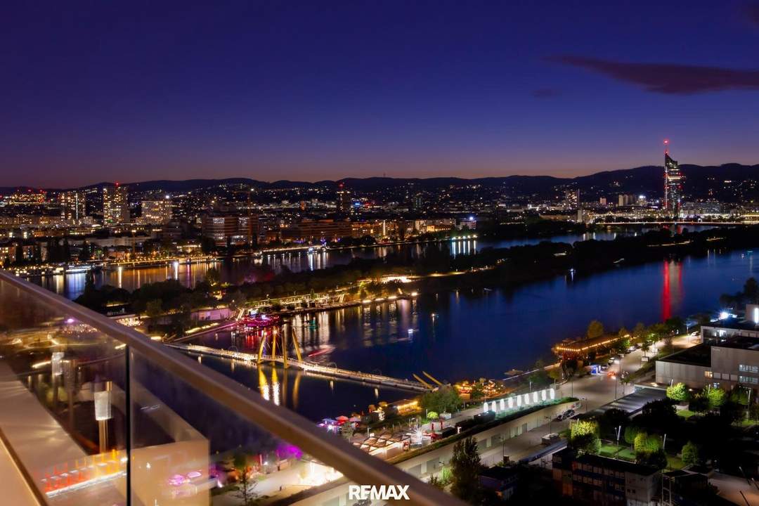 “Danube Flats | 19th Floor with Panoramic Danube Views”