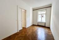 Großzügiger Altbau im Herzen der Stadt!