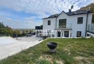 MODERNE VILLA MIT TRAUMBLICK &amp; POOL