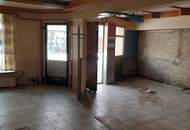 Cafe-Imbiss oder Geschäftslokal in Ennser Toplage mit möglichen Schanigarten! Mietbefreit bis zur Geschäftseröffung!