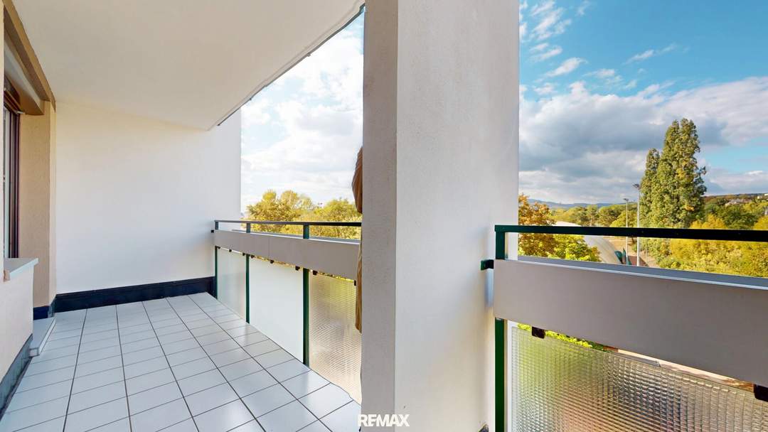 Barrierefreie Loggia-Wohnung mit vier Zimmern im 3. Liftstock