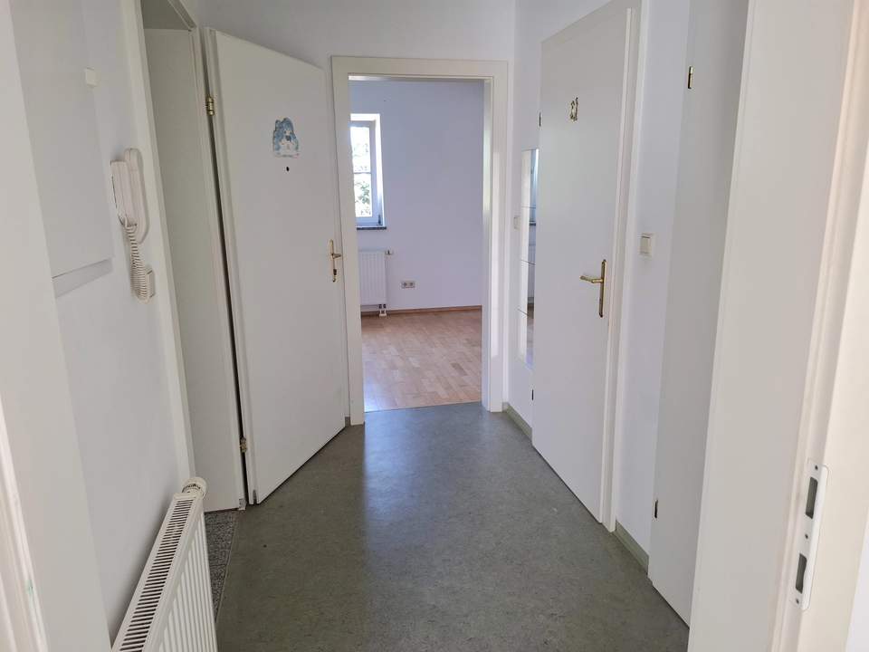 Kleine Wohnung mit großartiger Aufteilung und neuer Küche (Provisionsfrei)