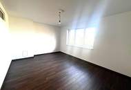 "Wohnung mit Balkon und Parkplatz"