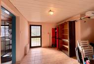 Einfamilienhaus Baujahr 2006 in toller Lage! Völlig unterkellert, Carport, schöner Garten mit Pool!