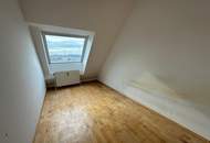 Geräumige 4-Zimmer-Dachgeschosswohnung!