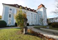 Wohnen im Schloss - 4 Zi. Wohnung mit historischem Flair in ansprechender Lage!