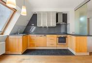 Großzügige Dachgeschoßwohnung mit ruhiger Südterrasse und Klimaanlage
