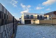 Moderne Doppelhaushälfte (rechts) - Erstbezug mit Garten, Balkon und Carport