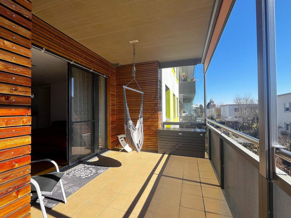 Erstklassige 3-Zi-Eigentumswohnung mit Loggia und 2 TG- Stellplätzen!