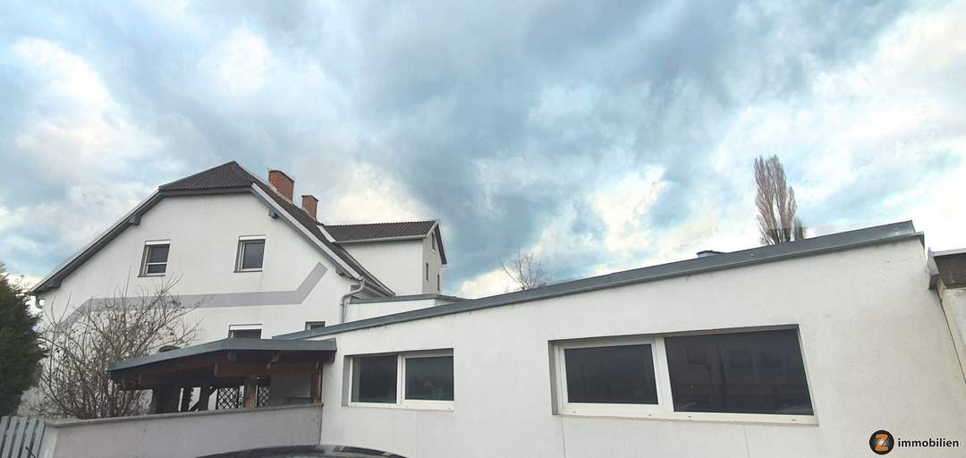 Zwei Wohneinheiten + Vereinsbereich in Wr. Neustadt – Ideal für Familien oder Investoren