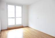 Zieglergasse: 4-Zimmer Wohnung mit kl. Terrasse