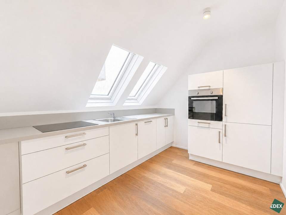Dachgeschosswohnung nahe Schönbrunn | 3 Zimmer möglich | U4 in 100 m
