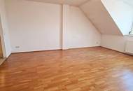 NASCHMARKT-NÄHE, 62 m2 Dachgeschoß, 2 Zimmer, Küche, Wannenbad, Parketten, U4-Nähe, Kettenbrückengasse