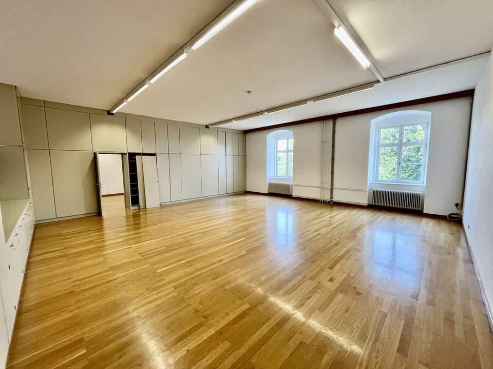 Ab 6€ per qm, ab 23 qm! Modernisierte Büro/Praxis Einheiten, auch Gemeinschaftspraxis möglich!