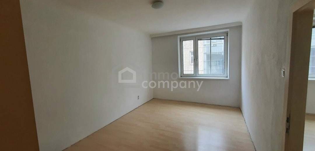 Helle 2-Zimmer-Wohnung mit separater Küche in 1210 Wien