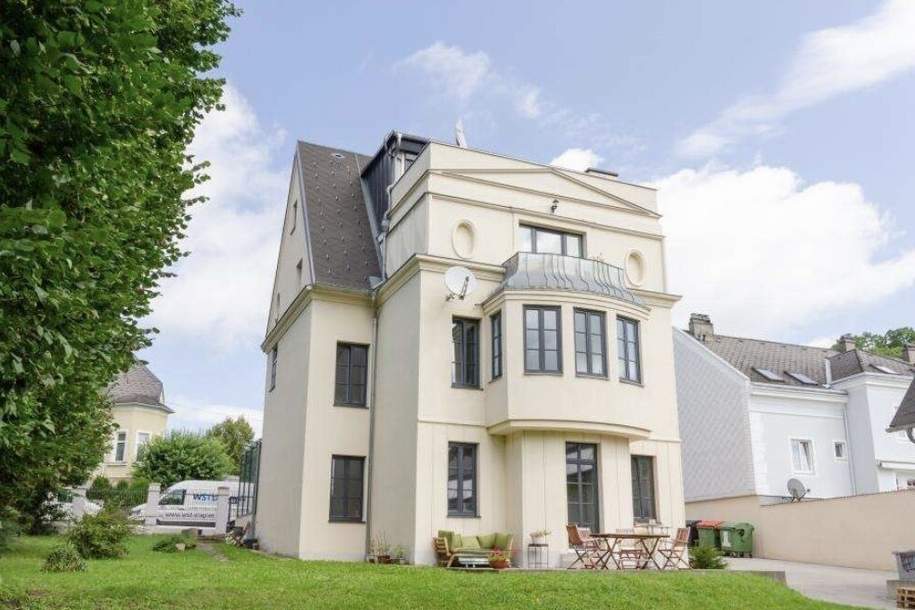 Außergewöhnliche Villa mit drei Wohneinheiten, Gewerbeeinheit & teilbarem Grundstück, Haus-kauf, 1.650.000,€, 3100 Sankt Pölten(Stadt)