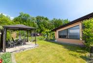 Bungalow mit traumhafter Grünoase, Werkstatt und Wellnessbereich - Wohnen, Entspannen und Genießen in bester Grünruhelage!