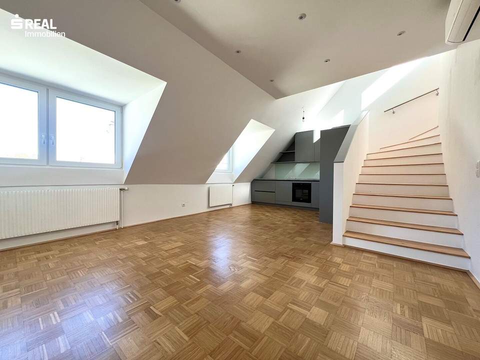 Dachgeschosswohnung mit Terrasse
