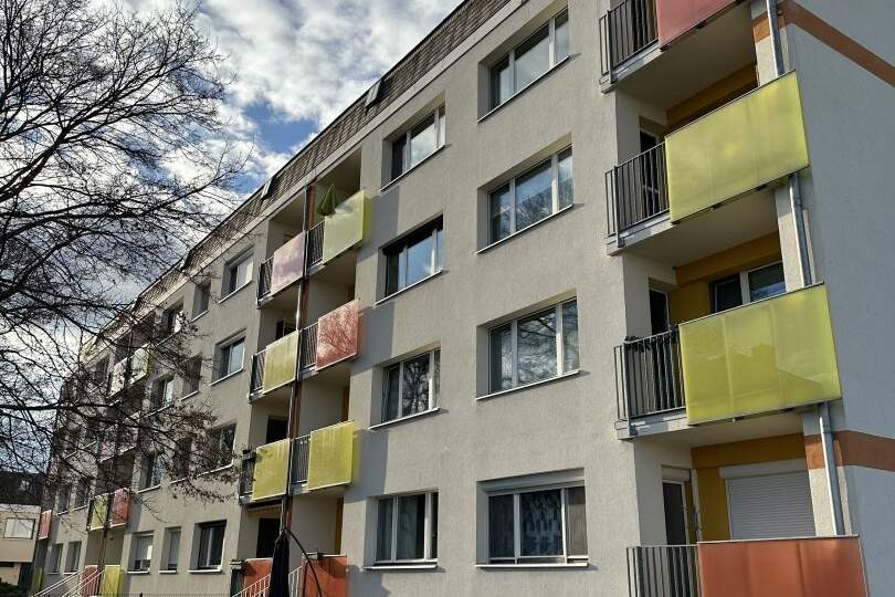 Attraktive 3-Zimmer-Wohnung mit Balkon &amp; Parkplatz in Laxenburg, Wohnung-kauf, 245.000,€, 2361 Mödling
