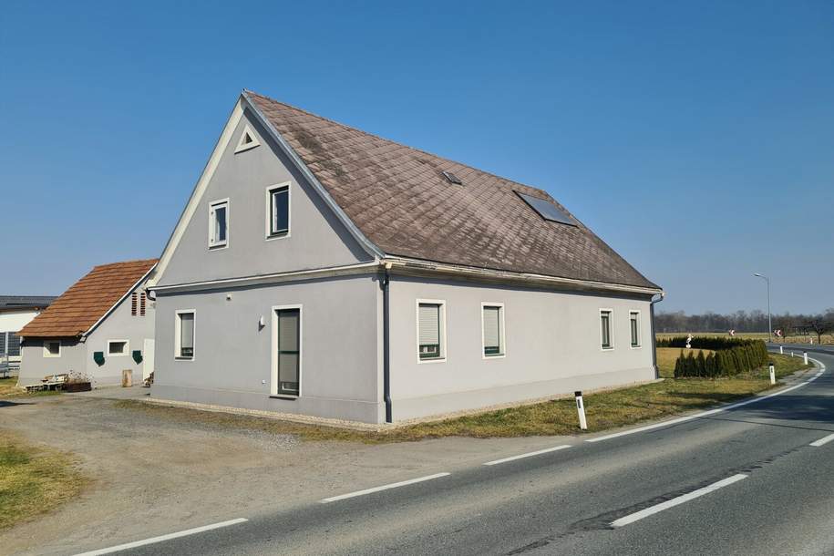 Gepflegte, geräumige Mietwohnung im stilechten Bauernhaus, Wohnung-miete, 600,00,€, 8480 Südoststeiermark