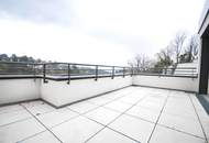 EXQUISITE DACHTERRASSEN-WOHNUNG MIT BLICK ÜBER DIE STADT SOWIE AUF DIE WEINBERGE