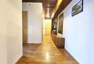 Charmante 4 Zimmer Wohnung mit Loggia und Garage